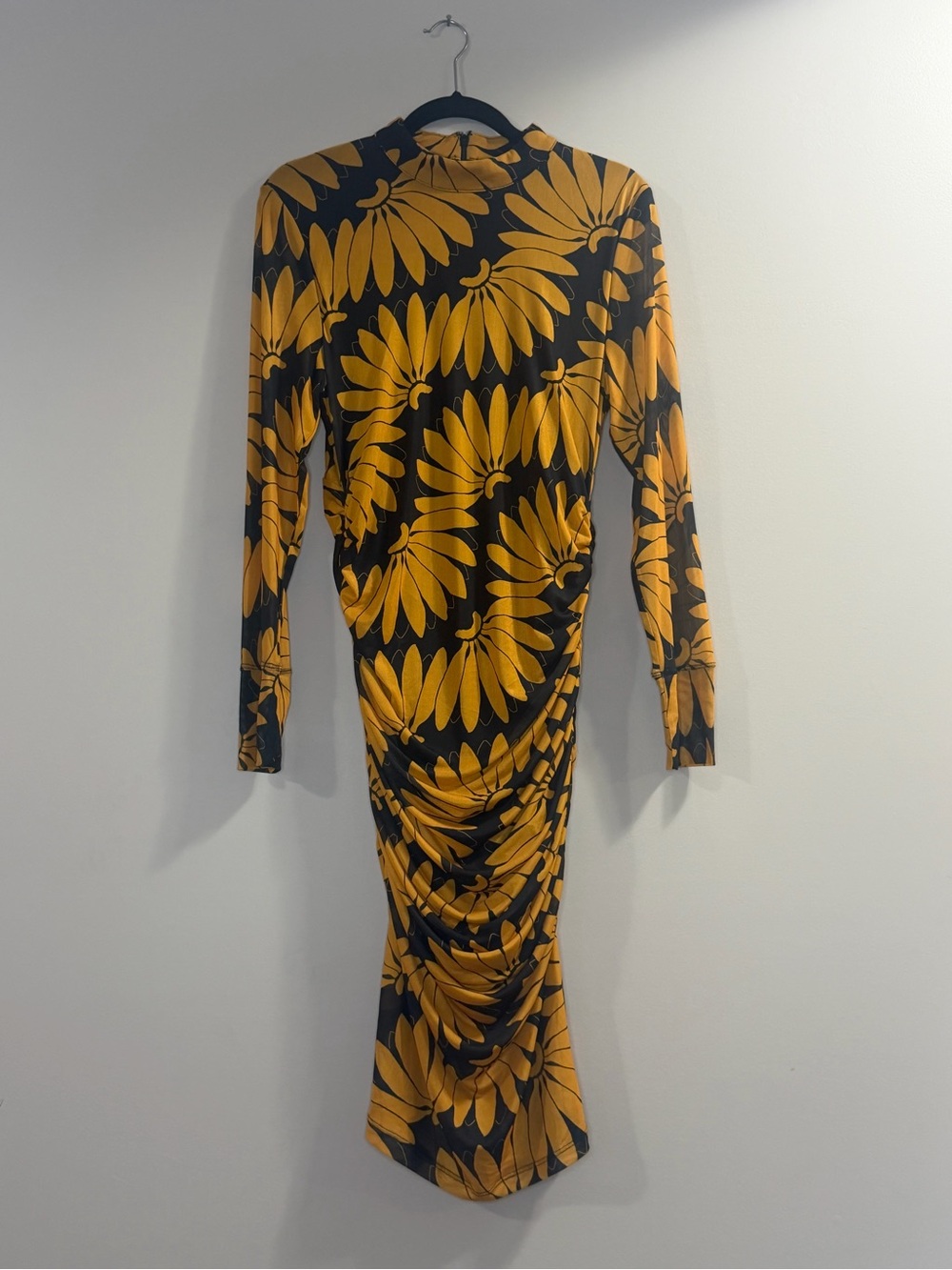 FARM Rio Black and Yellow Daisy-Print Long Sleeve Ruched Midi Dress